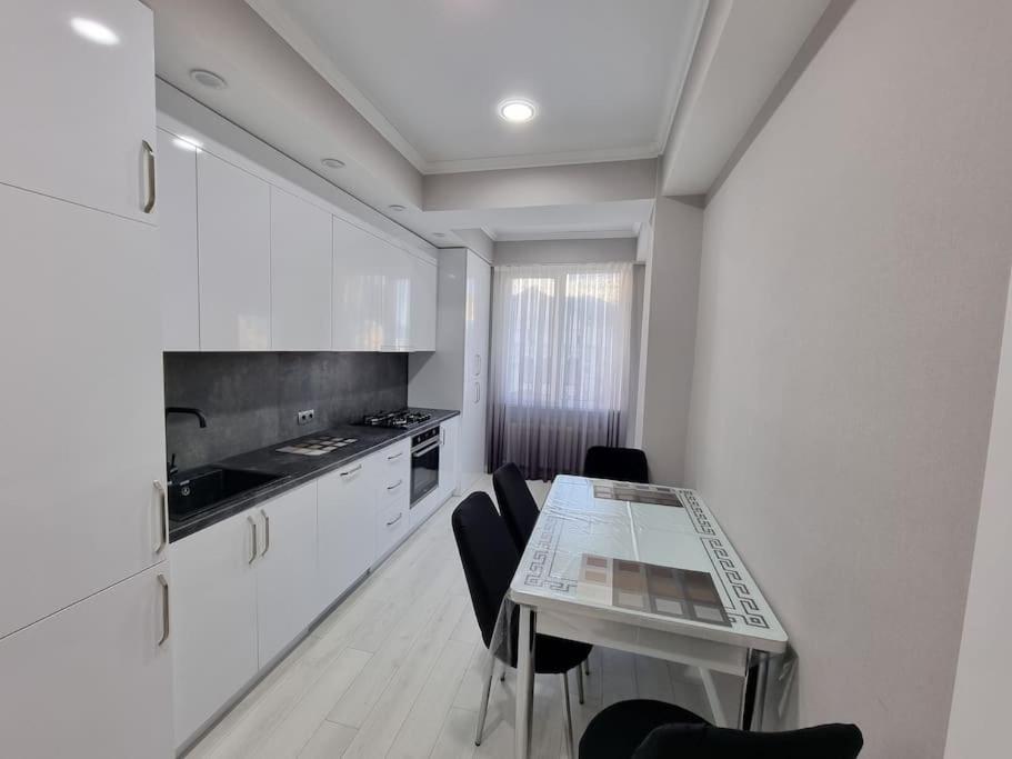 Grand Excelent New Ultra Central Apartments Chisináu Exterior foto